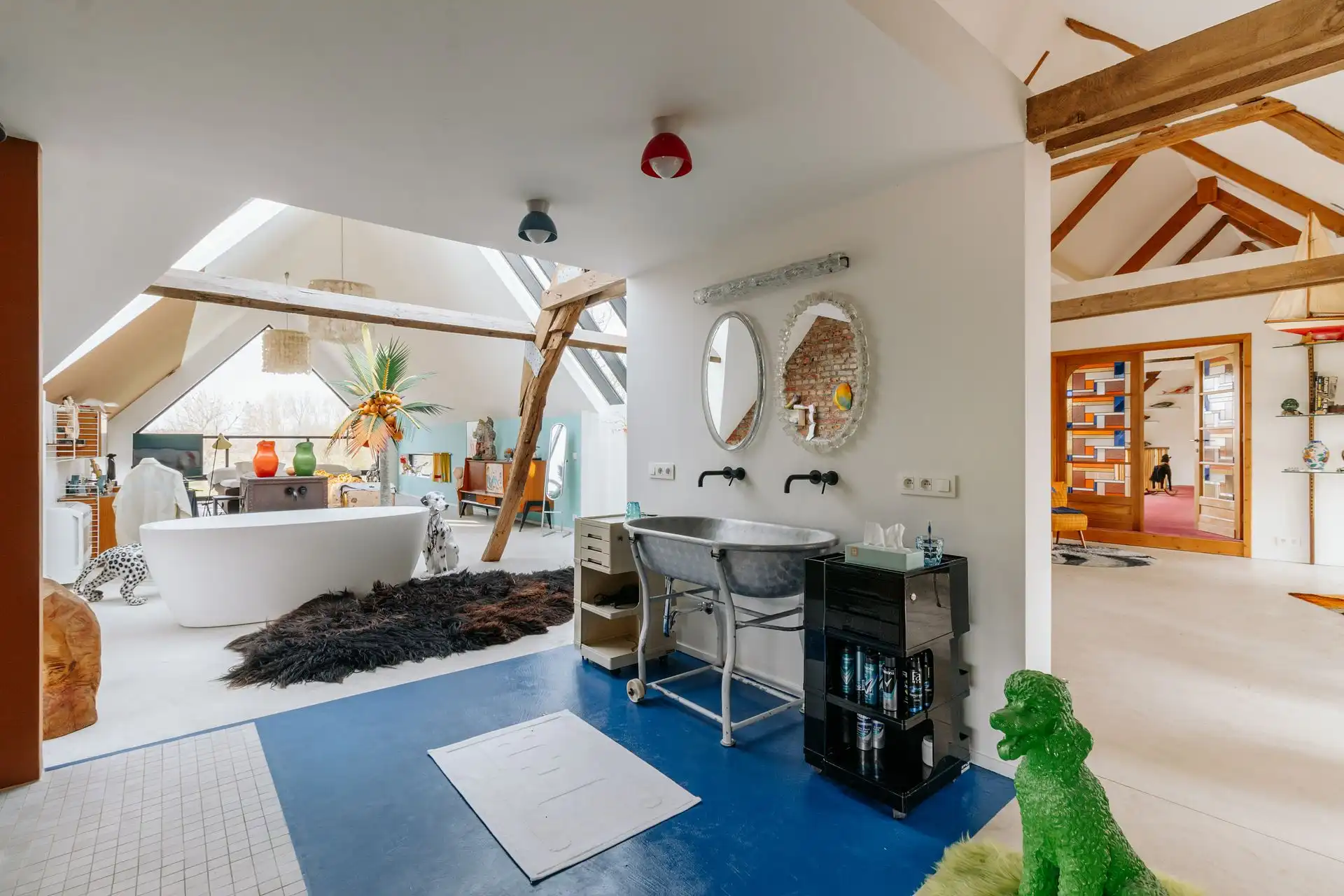 Uniek landgoed met hoeve, atelier, gastenverblijf en stallen foto 8