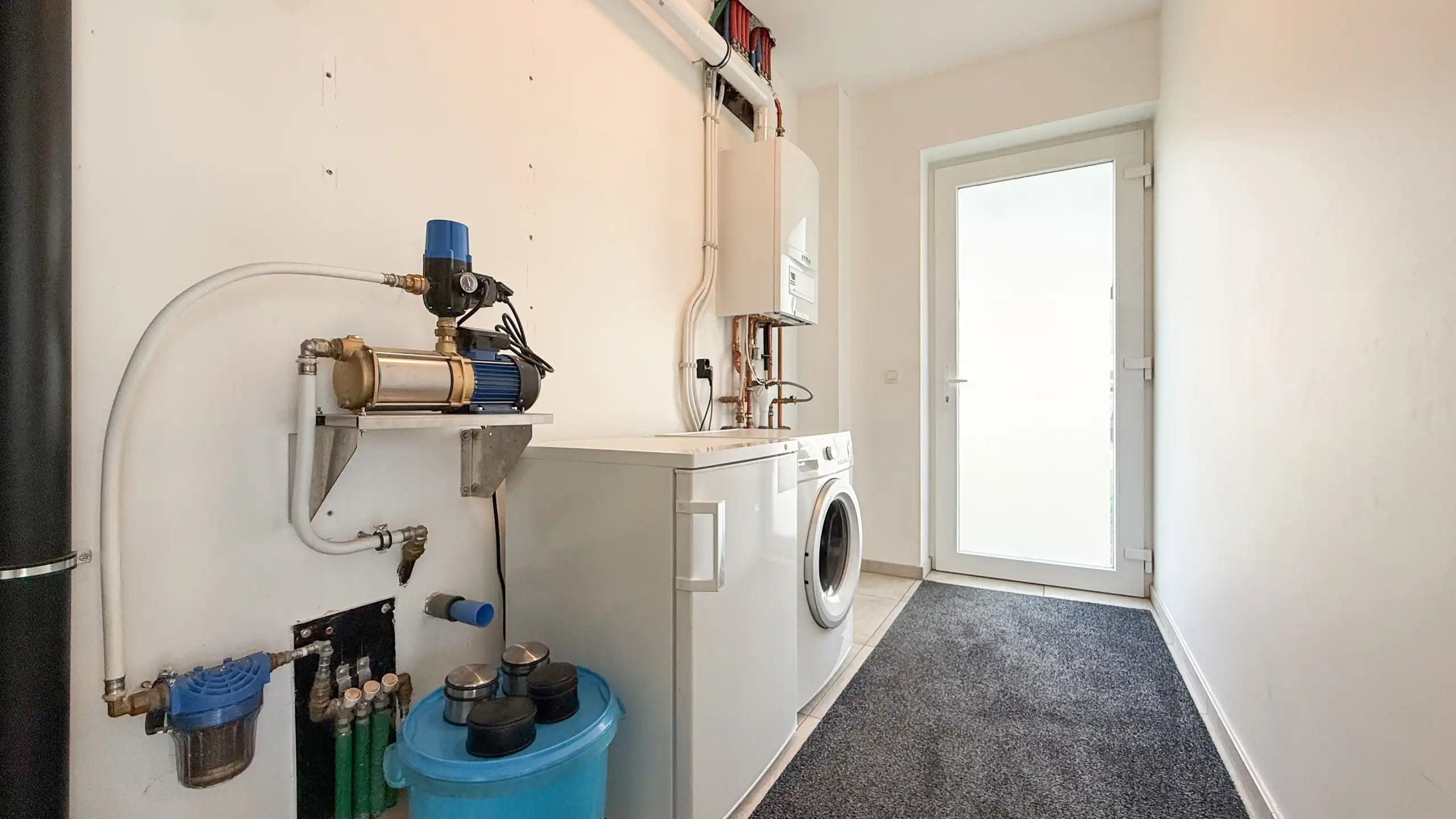 Instapklare energiezuinige woning (2020) met tuin en carport foto 29