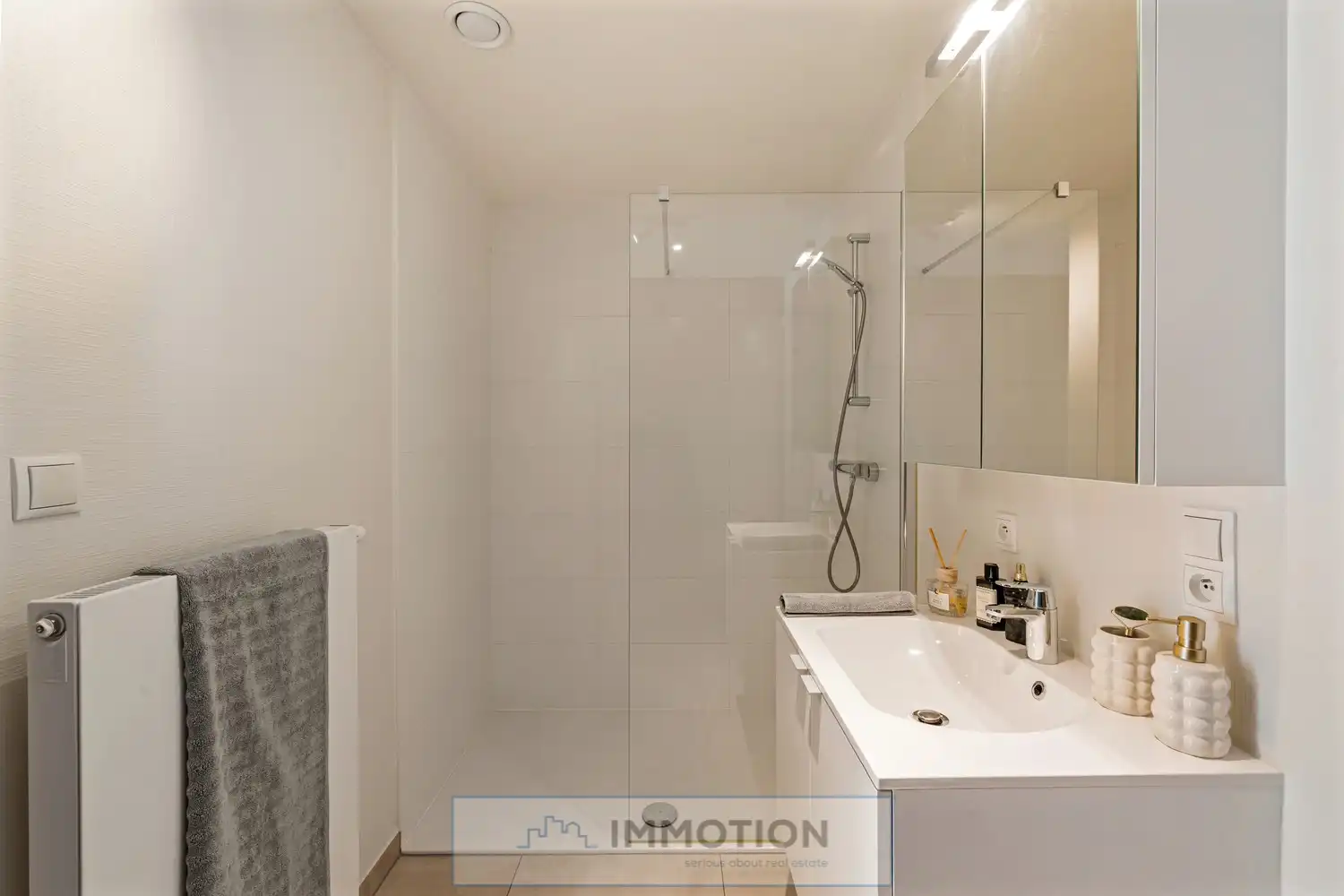 Moderne nieuwbouwvilla op rustige topligging in Kuurne ! Kijkdag met richtprijs. foto 13