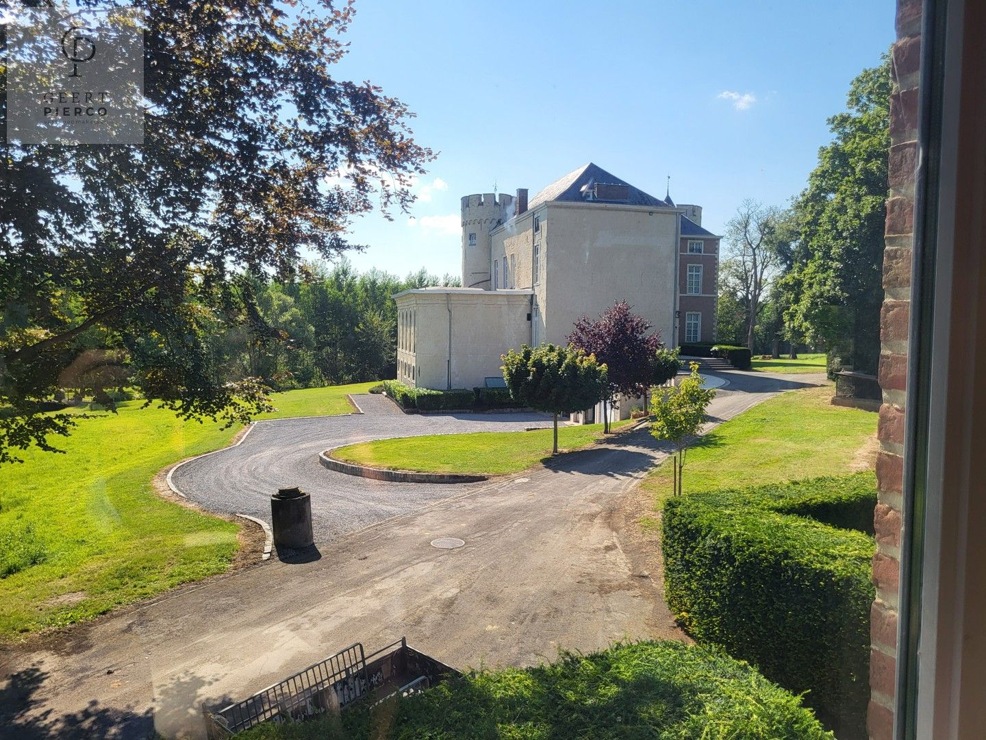 Maison unifamiliale dans un parc privé arboré - eengezinswoning gelegen in een privé park langs kasteel foto 6