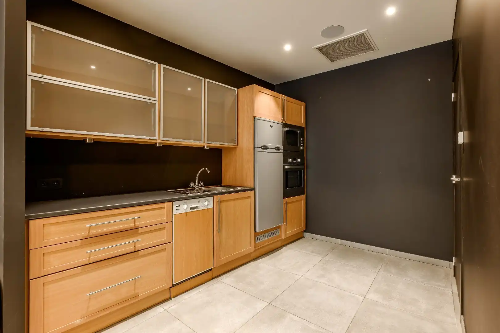 MULTIFUNCTIONEEL HANDELSPAND (88 m²) OP EEN TOPLOCATIE!!! foto 11