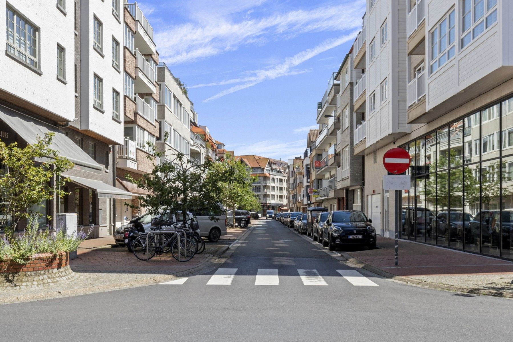 Gerenoveerd gelijkvloersappartement in hartje Knokke foto 20