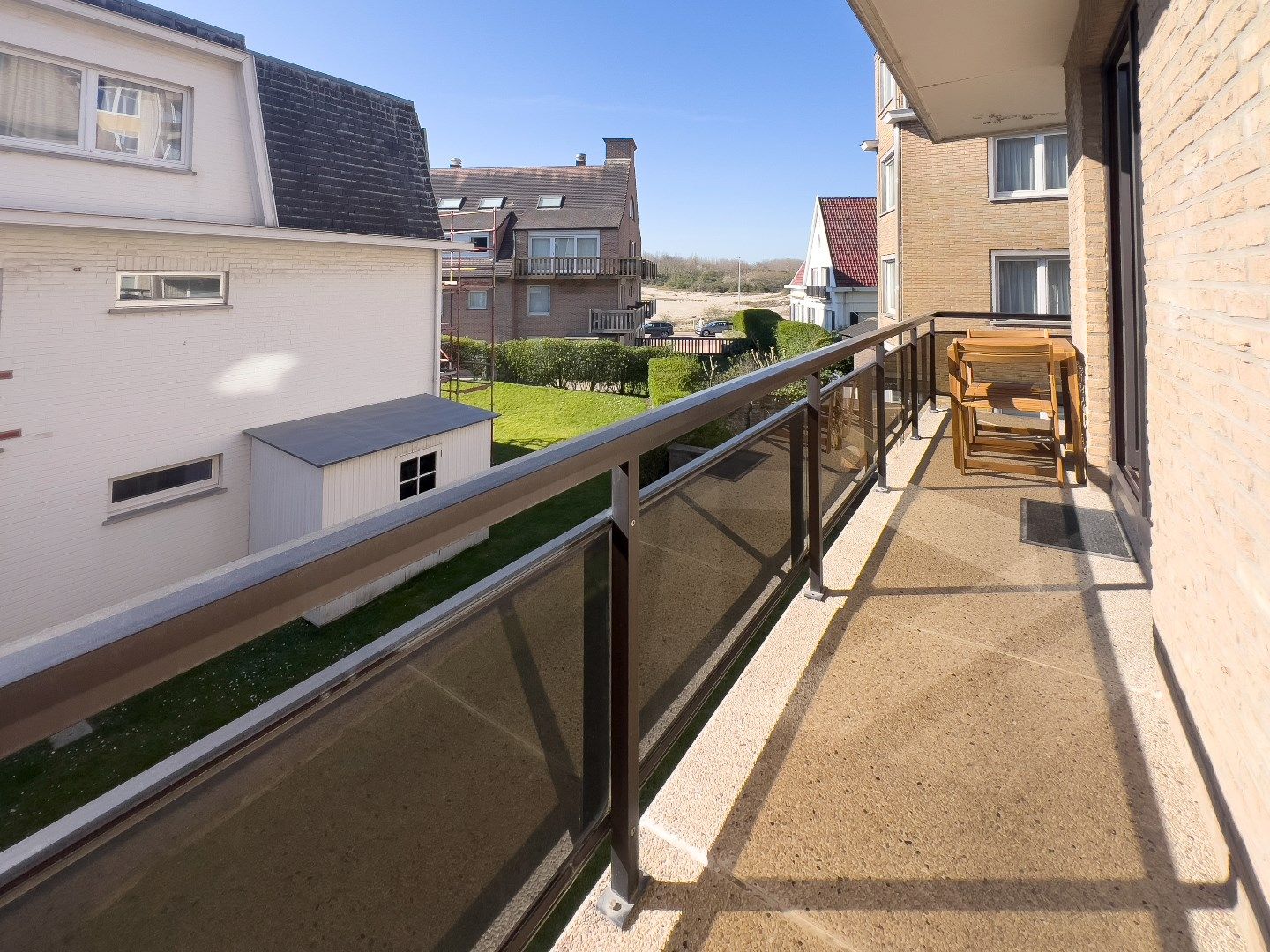 Prachtig gerenoveerd appartement met 3 slpk gelegen op 100 meter van de Zeedijk. Mogelijkheid aankoop parking foto 6