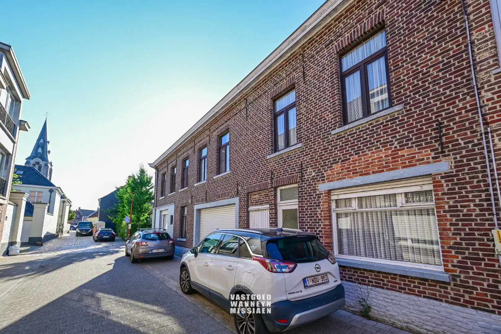 Casco woning met kantoorfunctie, ruime garage en een knusse binnenkoer foto 3