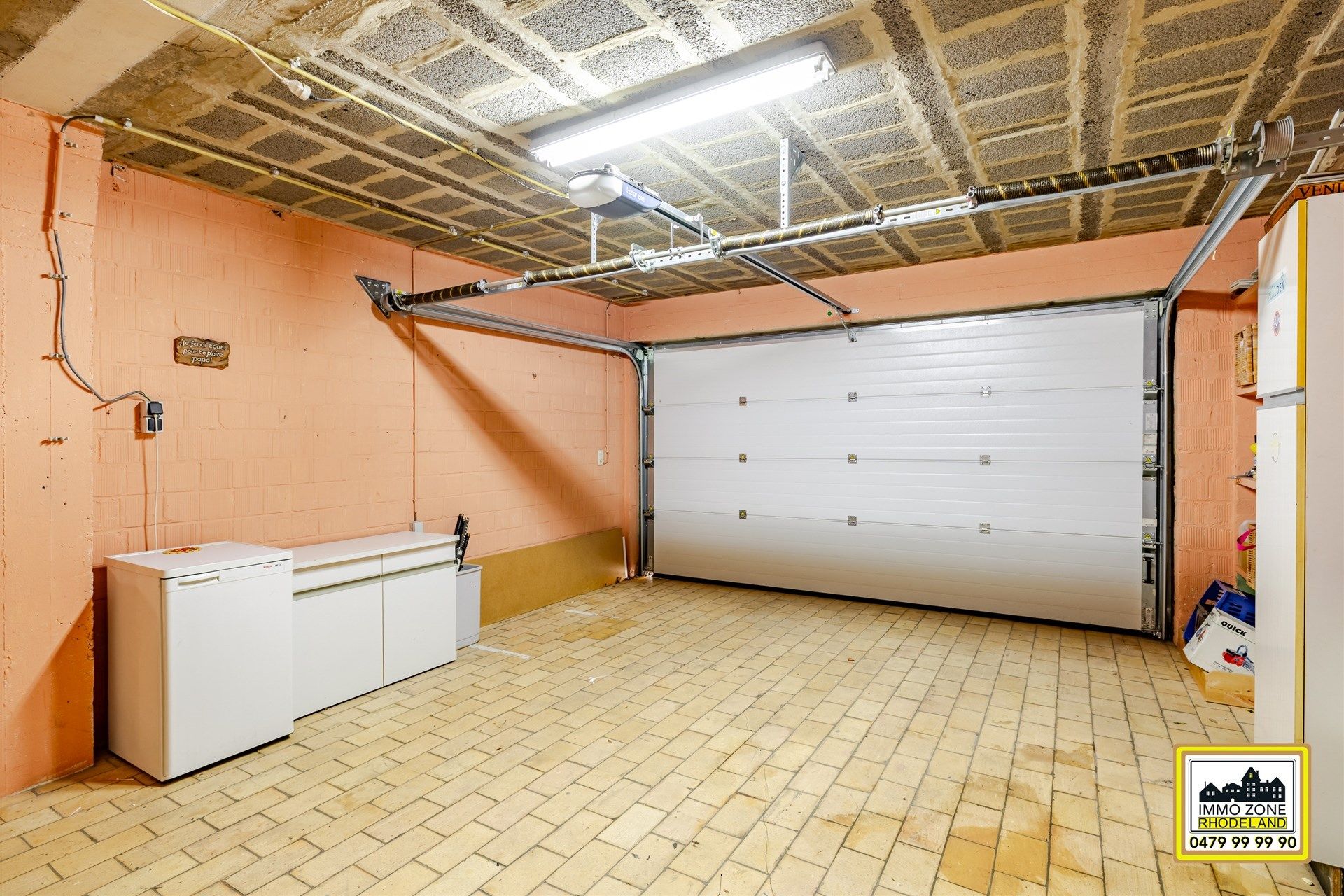 Ruim gelijkvloers appartement met terras en garage foto 23