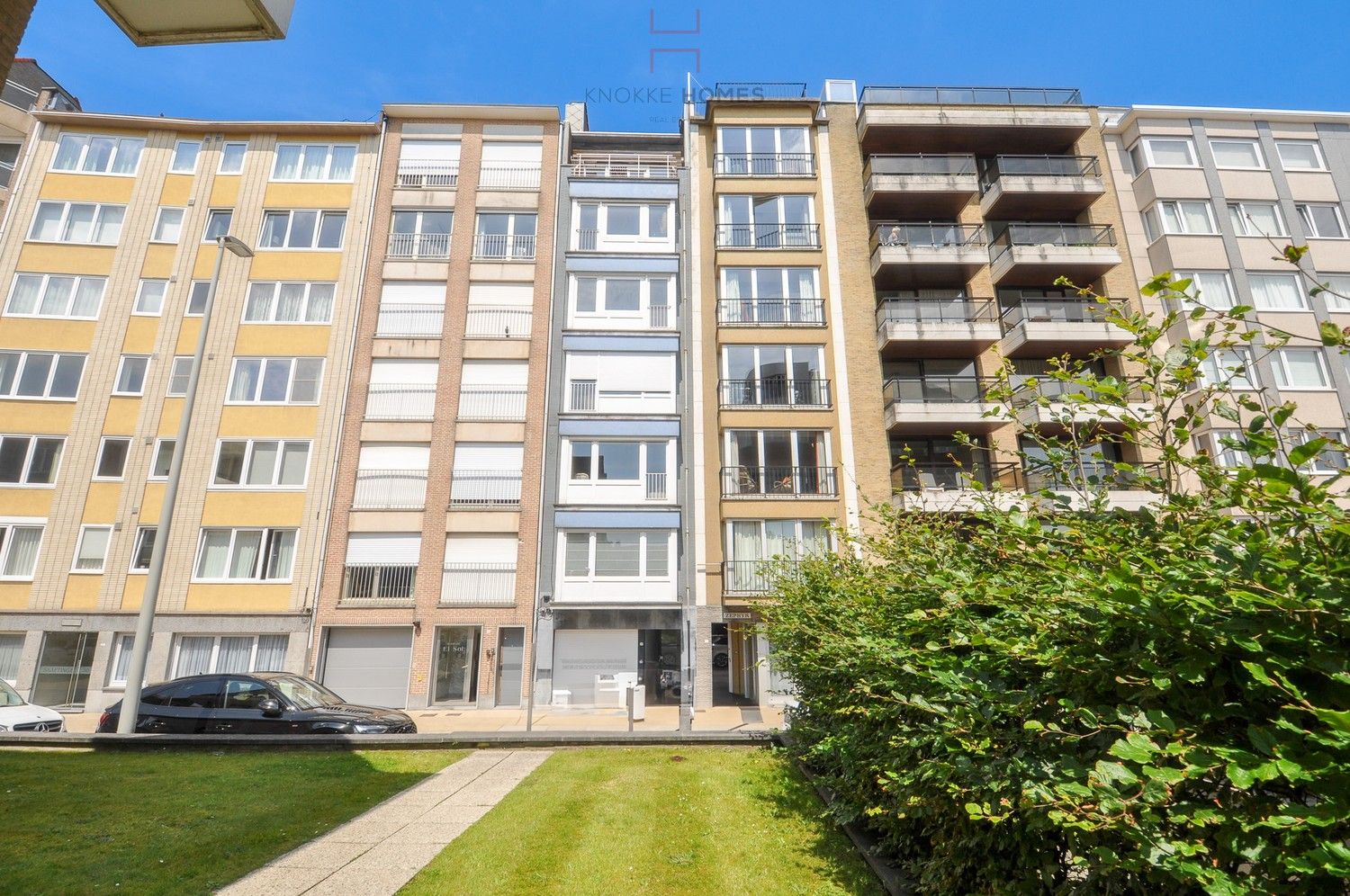 Schitterend gelegen 2 slaapkamer appartement met open zichten foto 1