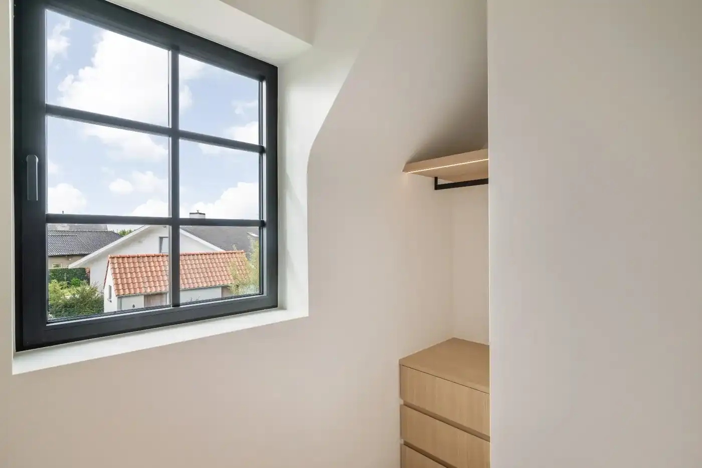 Nieuwbouw onder registratierechten! Villa met zonovergoten leefruimtes en een tijdloos design foto 19