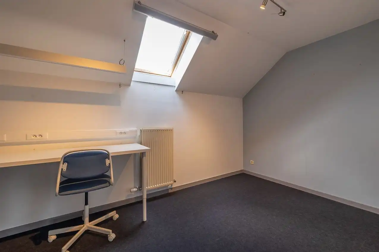 instapklare woning (3 slpk) in oude gemeenteschool foto 21