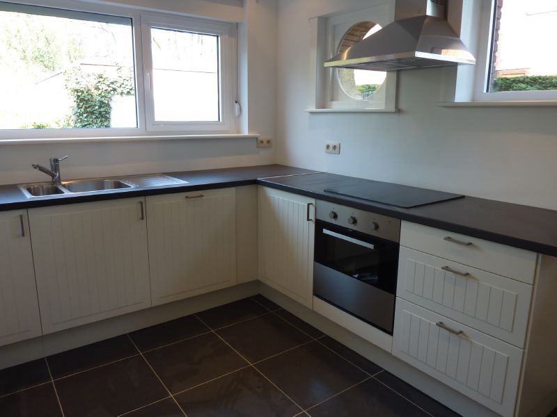 Gezellige woning met mooie tuin foto 5