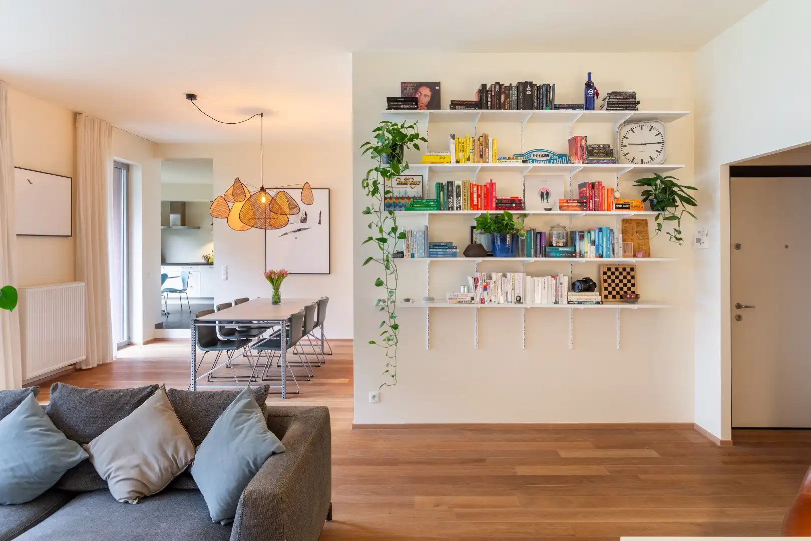 Gemeubeld gelijkvloers met grote buitenruimte op toplocatie foto 4