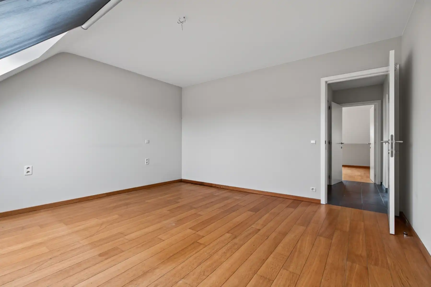 PENTHOUSE 4 SLK + ZONNIG TERRAS + RUIME PARKING + KELDER  foto 18