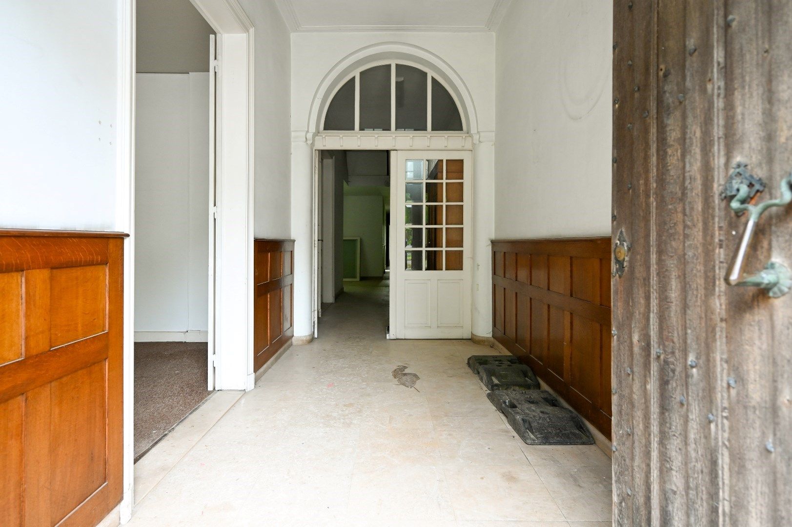 Eclectische burgerwoning als potentieel kantoor op de rand van de historische stadskern foto 2