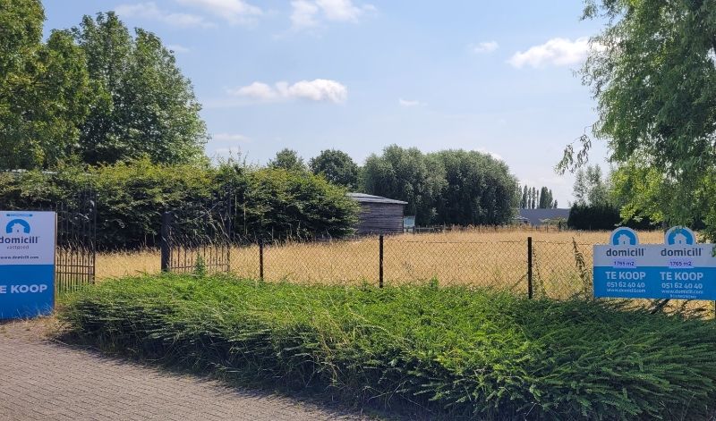 Moorslede-Beitem. Uniek gelegen perceel bouwgrond van 1765m2 perfect Zuidelijk voor alleenstaande villa. Uiterst rustig, in het groen, kindvriendelijk ...een opportuniteit op topligging! foto 2