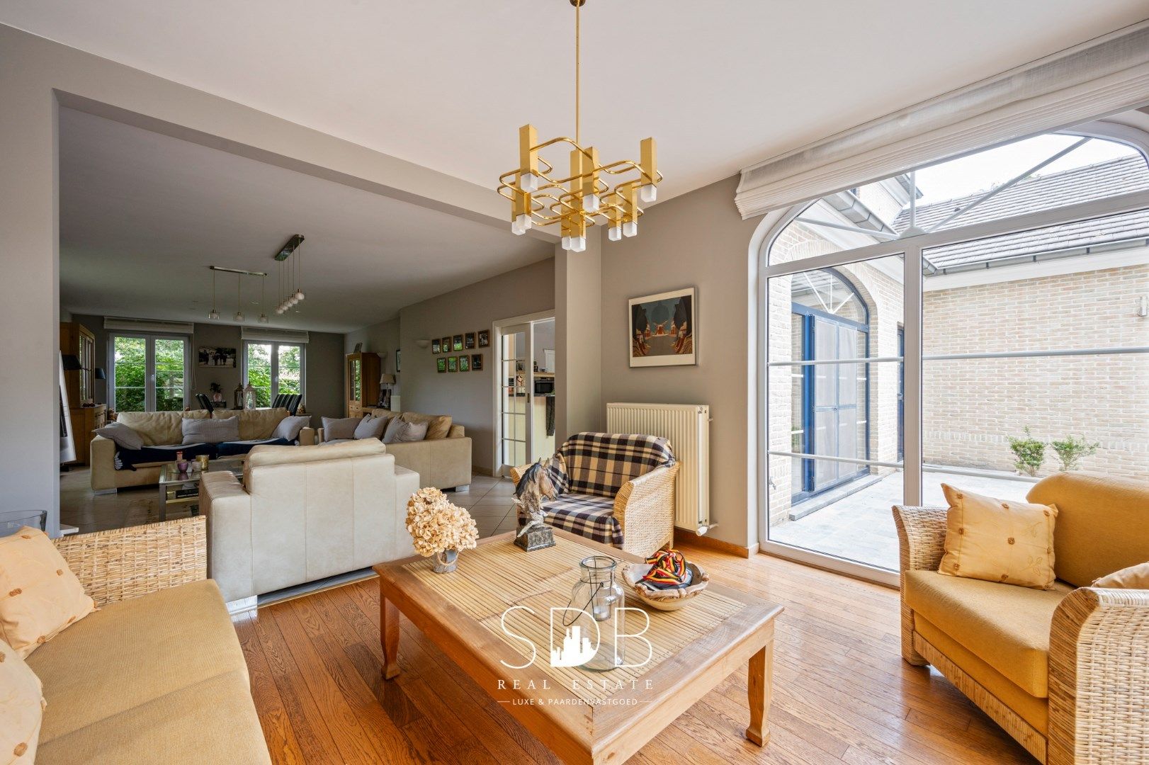 Prachtig landhuis met paardenfaciliteiten op 15.804m² foto 11