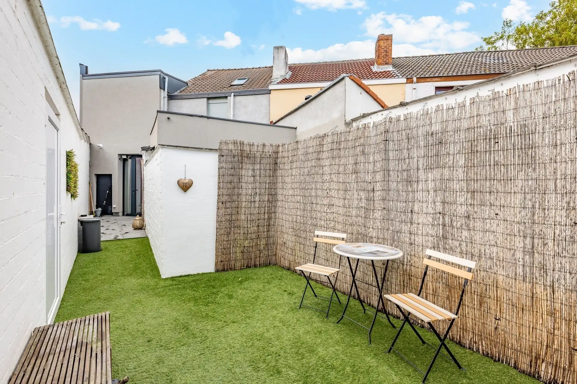 Instapklare woning met 3 ruime slaapkamers! foto 5