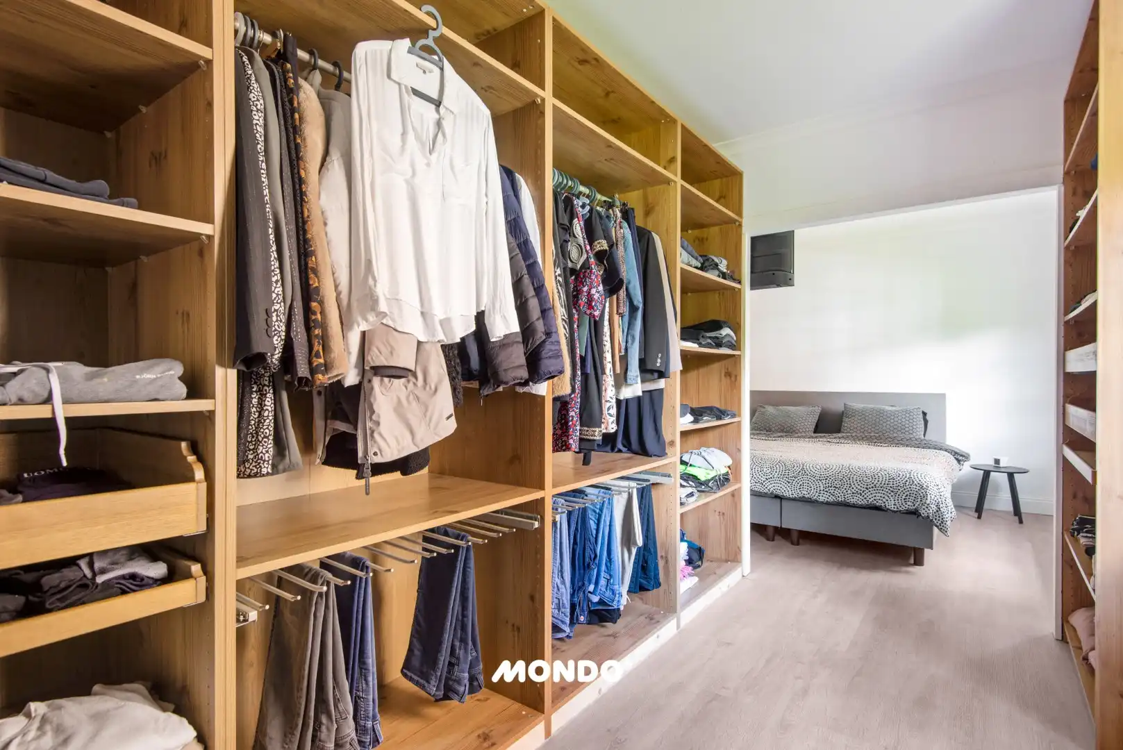 Gerenoveerde laagbouw woning! foto 14