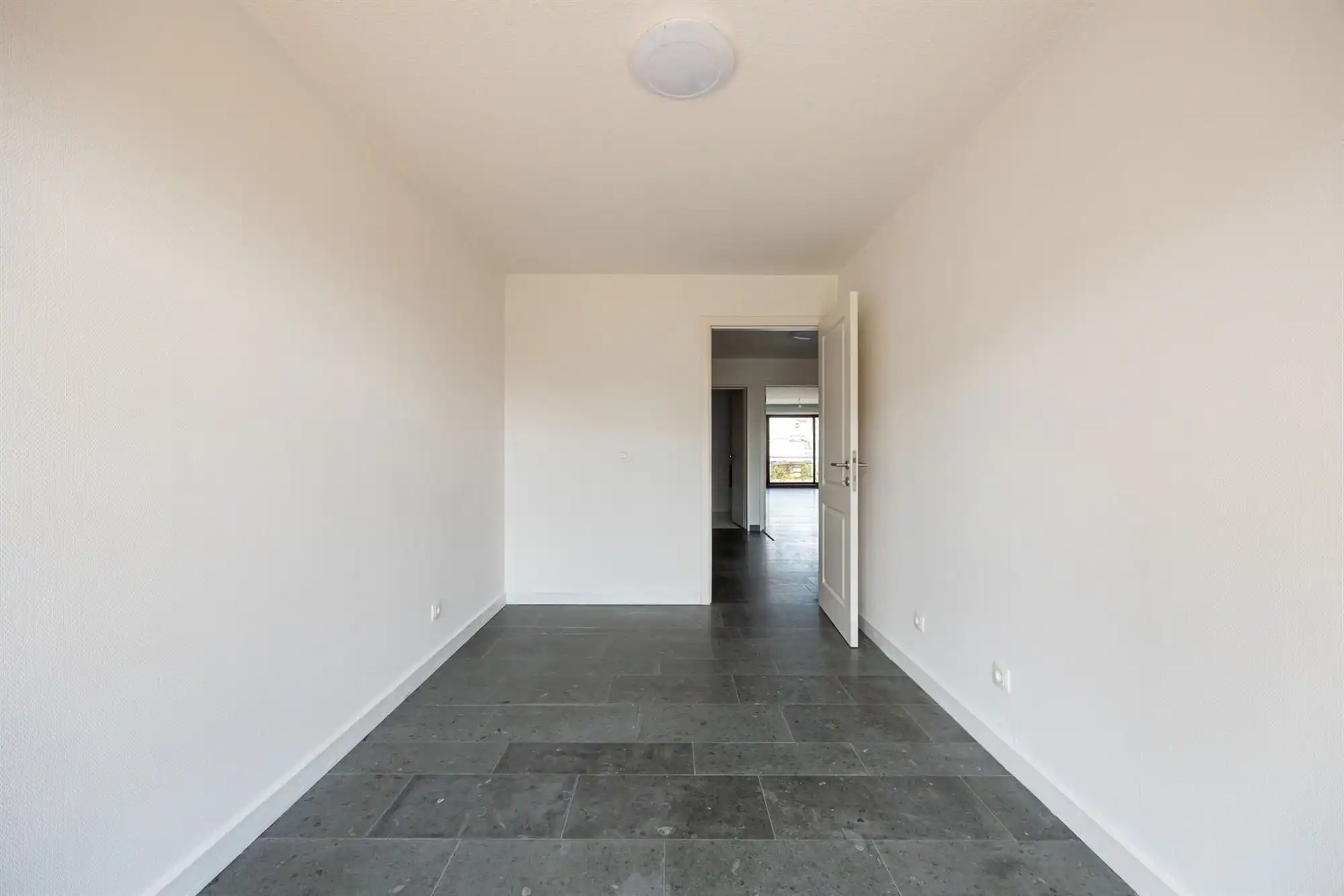 Recent gerenoveerd appartement met 3 slpkms foto 20