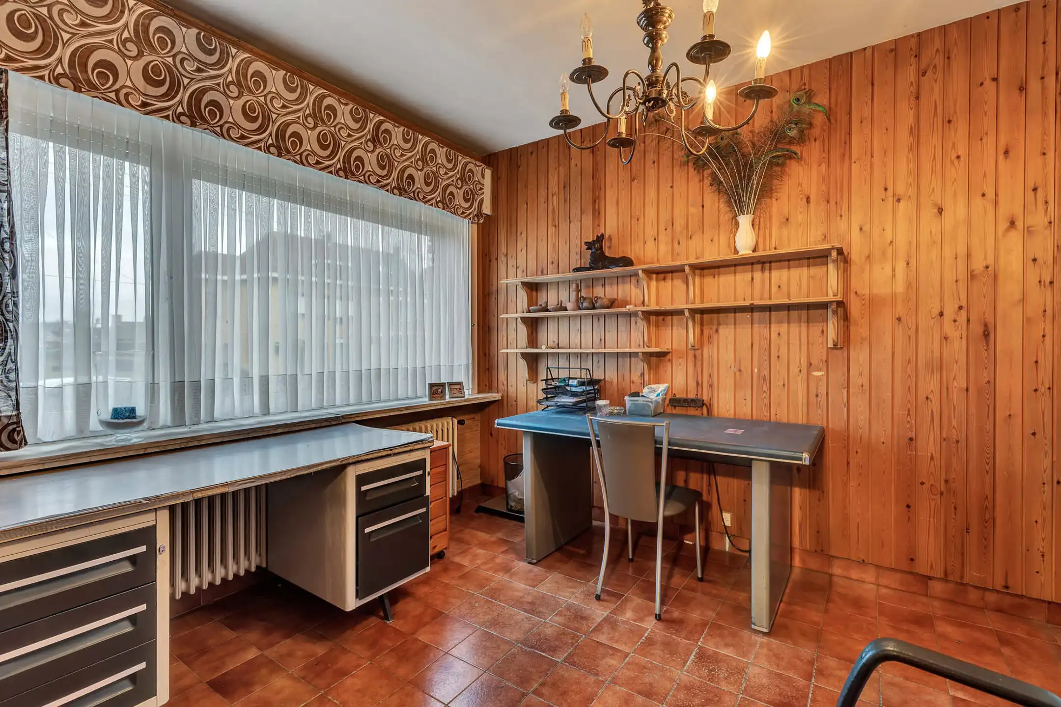 Ruime villa met loods en garage foto 7