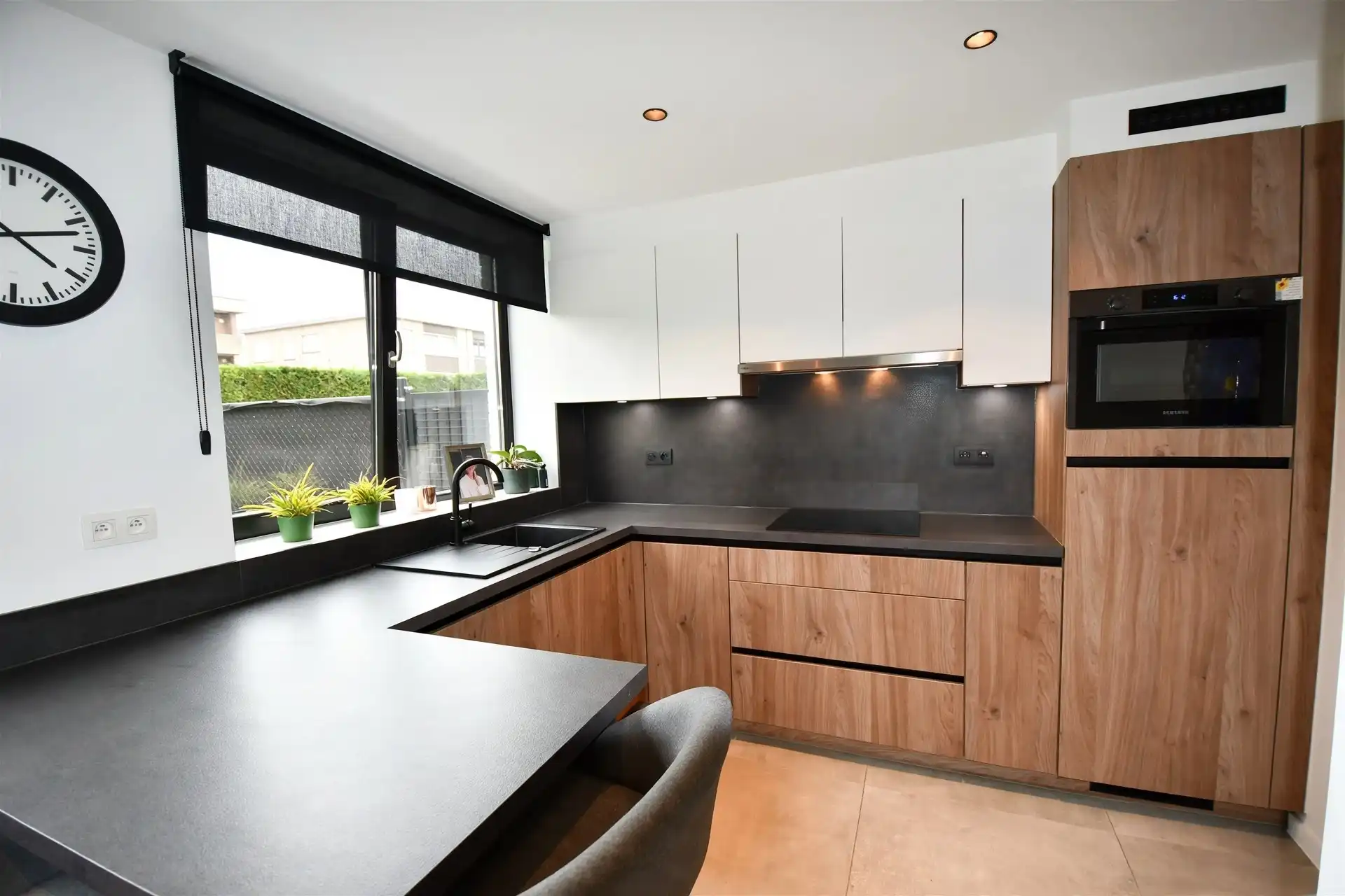 2-slaapkamerappartement met privatieve tuin in Sint-Niklaas foto 3