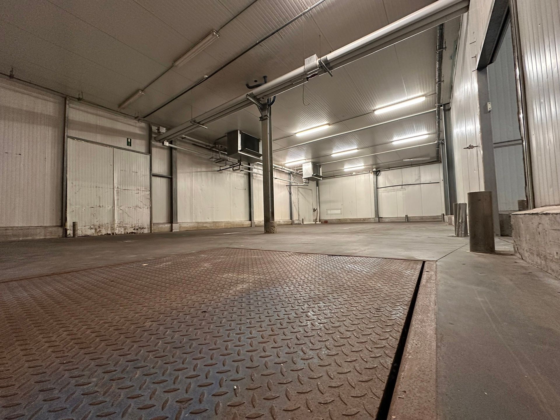 Semi-industrieel gebouw te huur foto 8