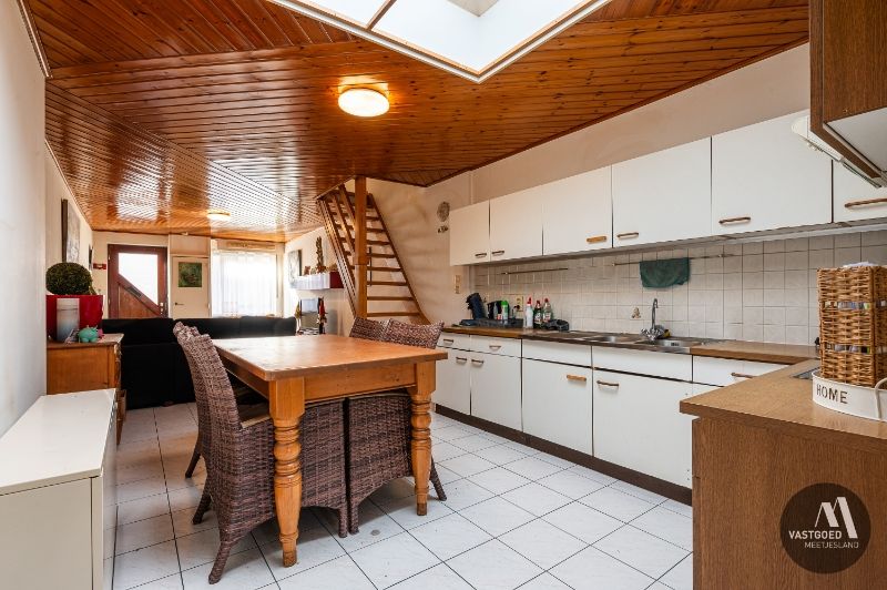 Rijwoning met 3 slaapkamers hartje Eeklo foto 7