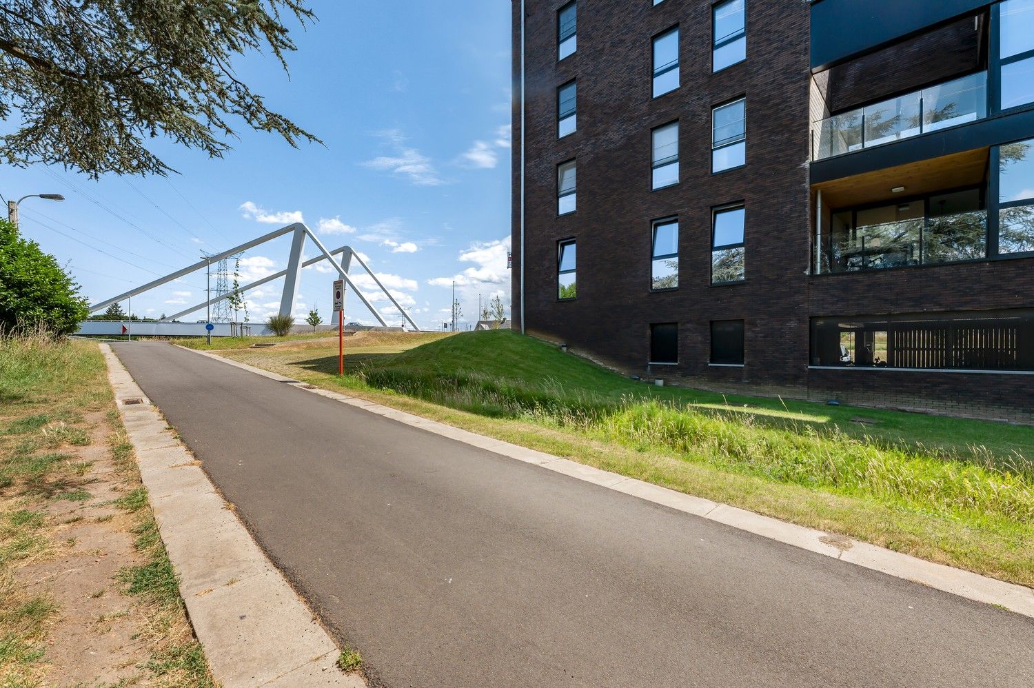 Exclusieve penthouse met panoramisch terras en uitzicht op het Albertkanaal. foto 3