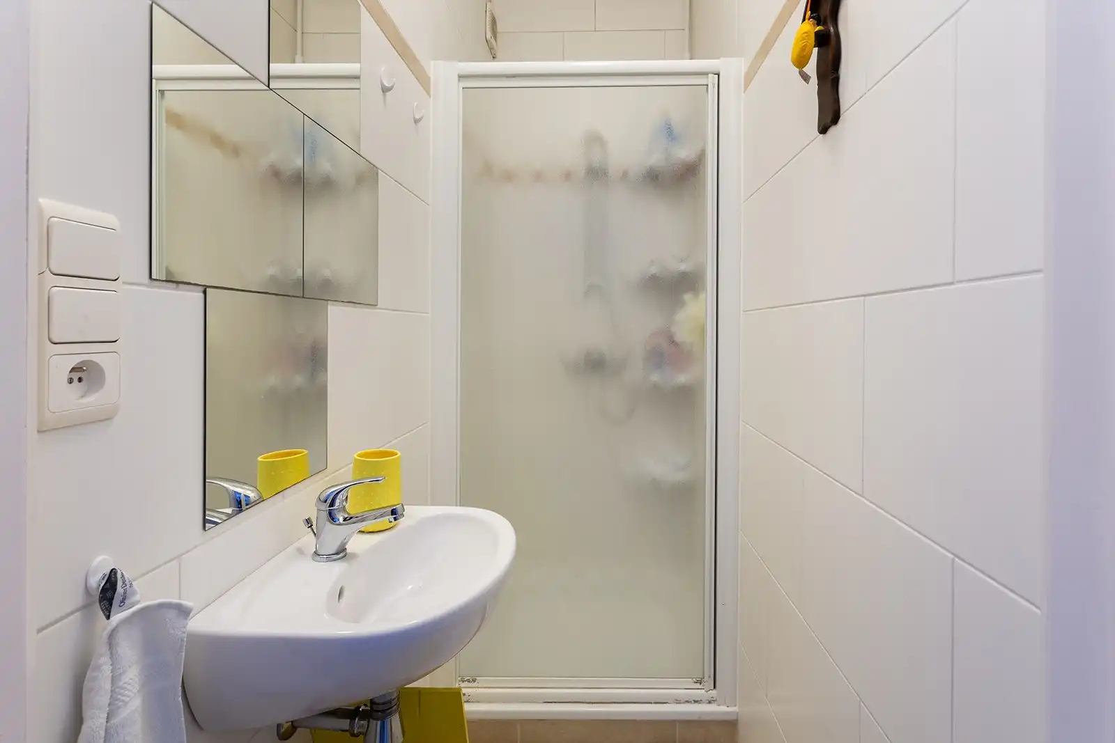 Opbrengsteigendom met 6 appartementen en 9 garageboxen foto 23