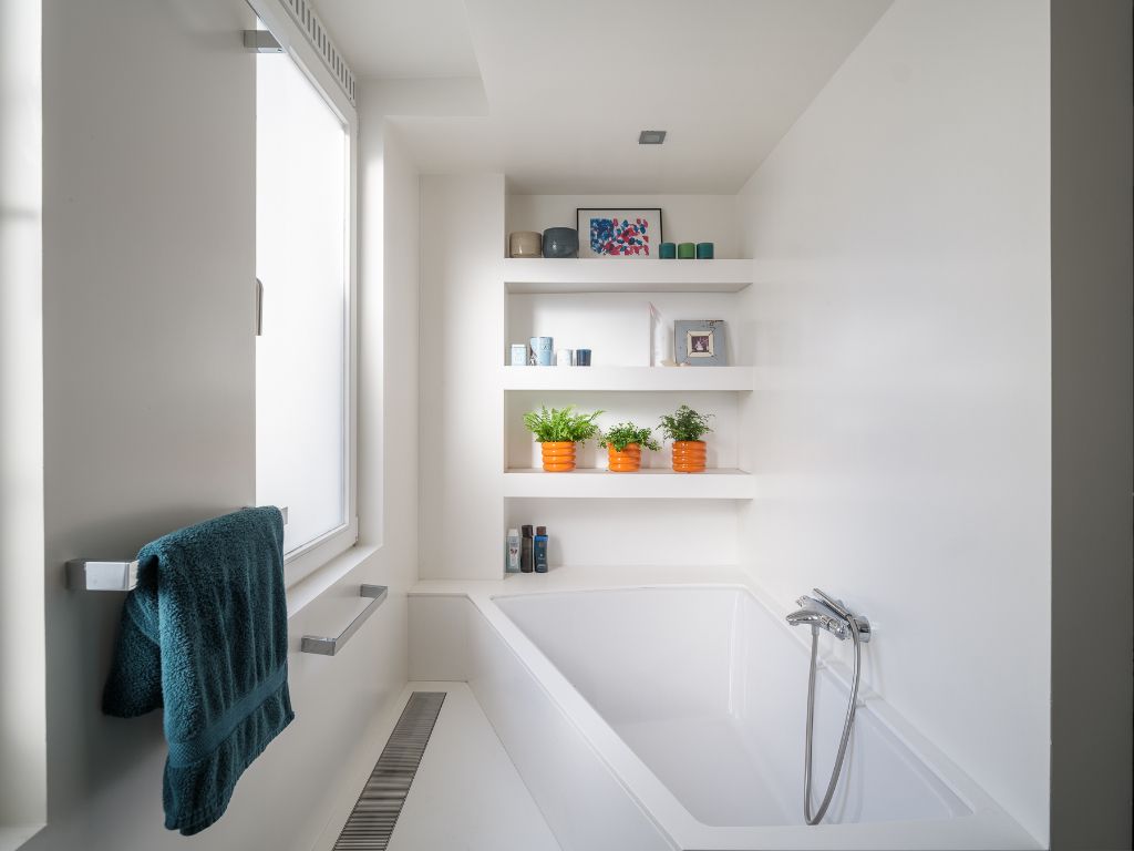 Centrum Gent - Een architecturale hoekwoning met een exeptionele ruimtelijkheid, twee slaapkamers en twee buitenruimtes. foto 9