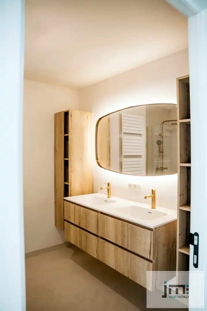 Prachtig appartement met 3 slaapkamers, carport en tuinberging foto 11