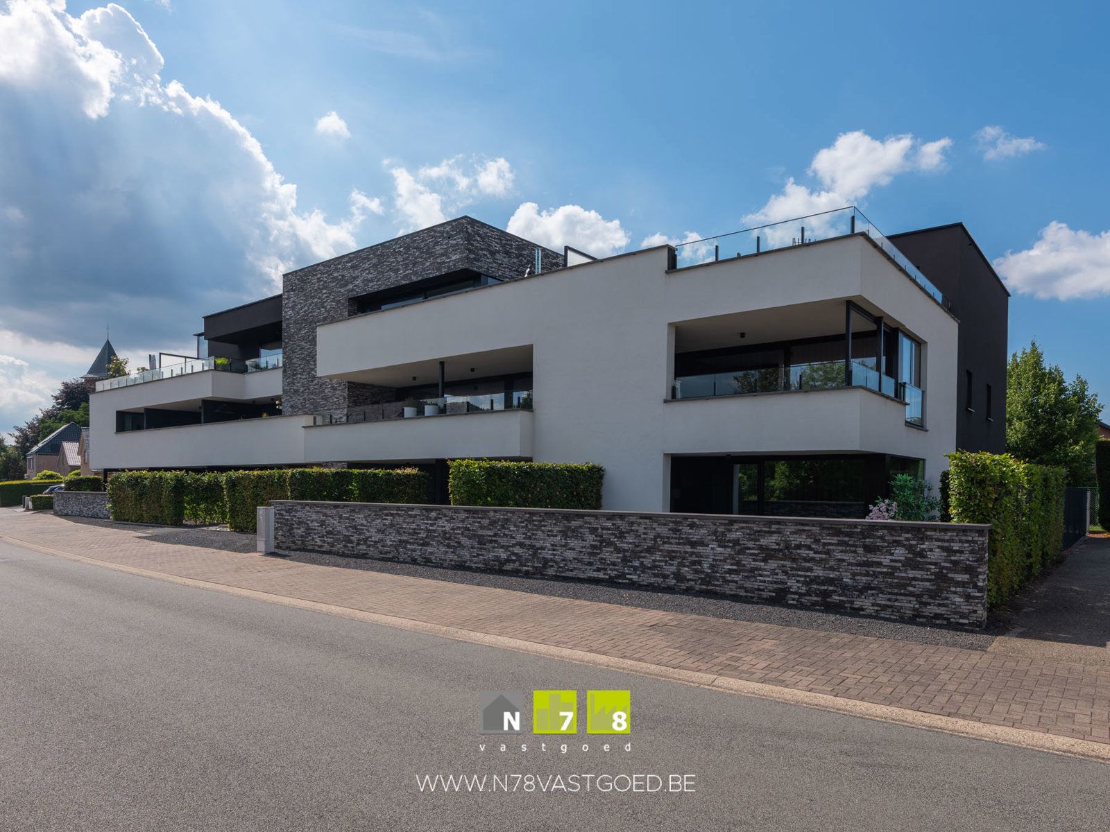 Appartement te koop foto {{pictureIndex}}