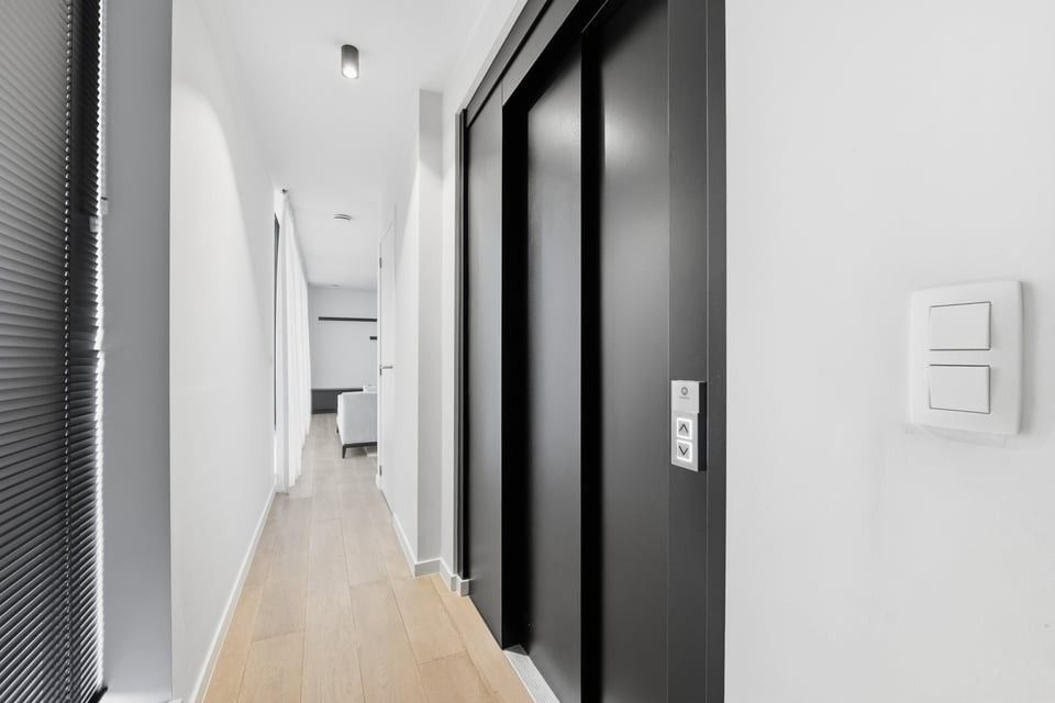 LUXUEUS PENTHOUSE MET EEN RUIM TERRAS EN ONDERGRONDSE STAANPLAATS IN HASSELT foto 12