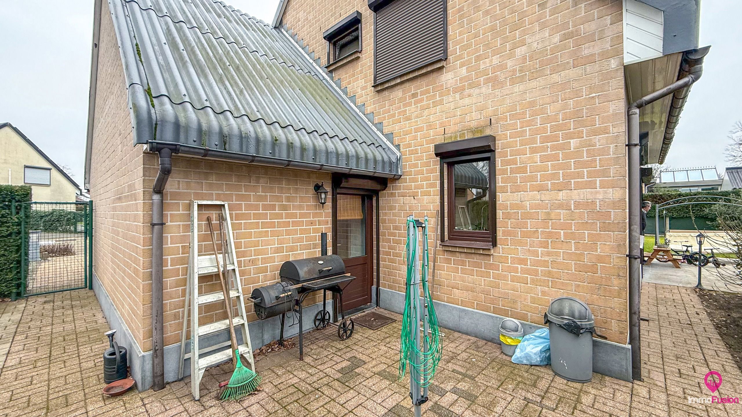 Ruime gezinswoning met 3 slaapkamers in rustige straat! foto 31