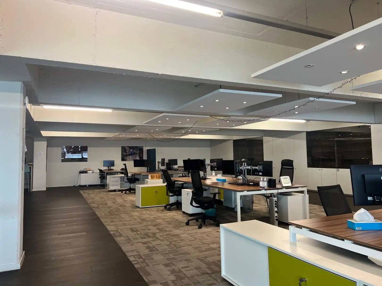 Kantoor met uitzicht op het Havenhuis foto {{pictureIndex}}