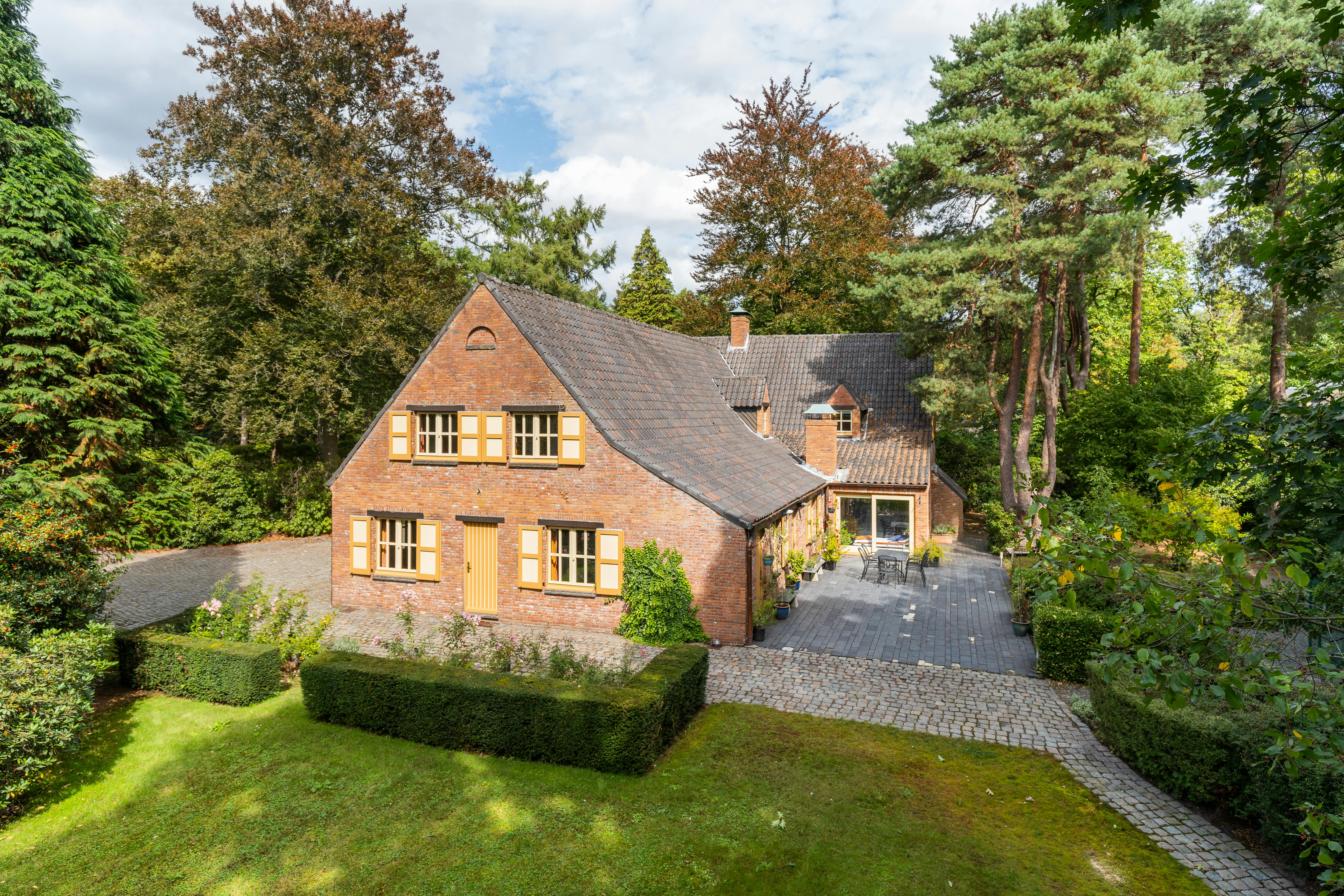 Karaktervolle villa met bijgebouw te koop in Schilde foto 31