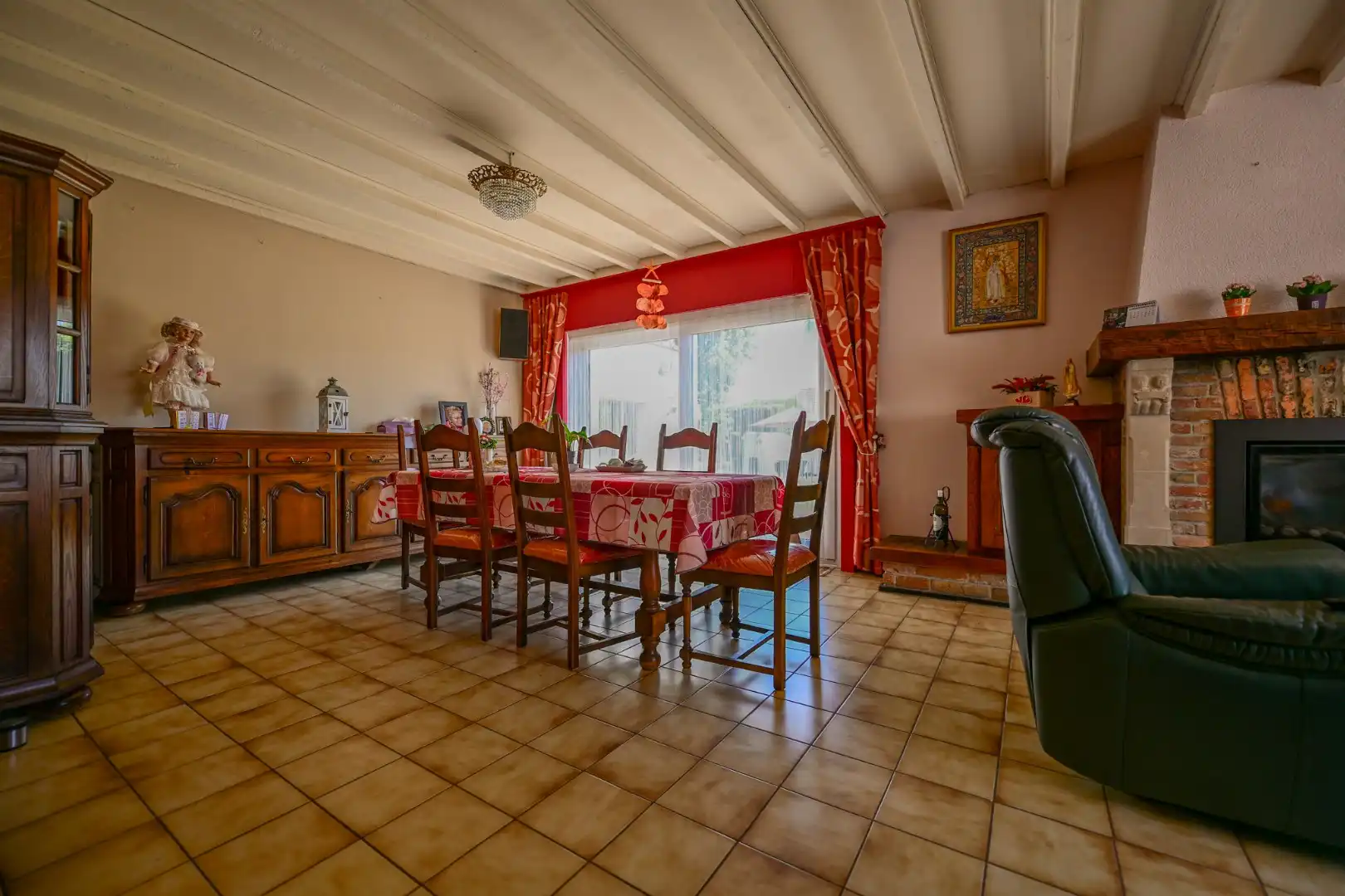 Ruime handelswoning met voormalige kapperszaak op 781m2 te Wildenburg foto 12