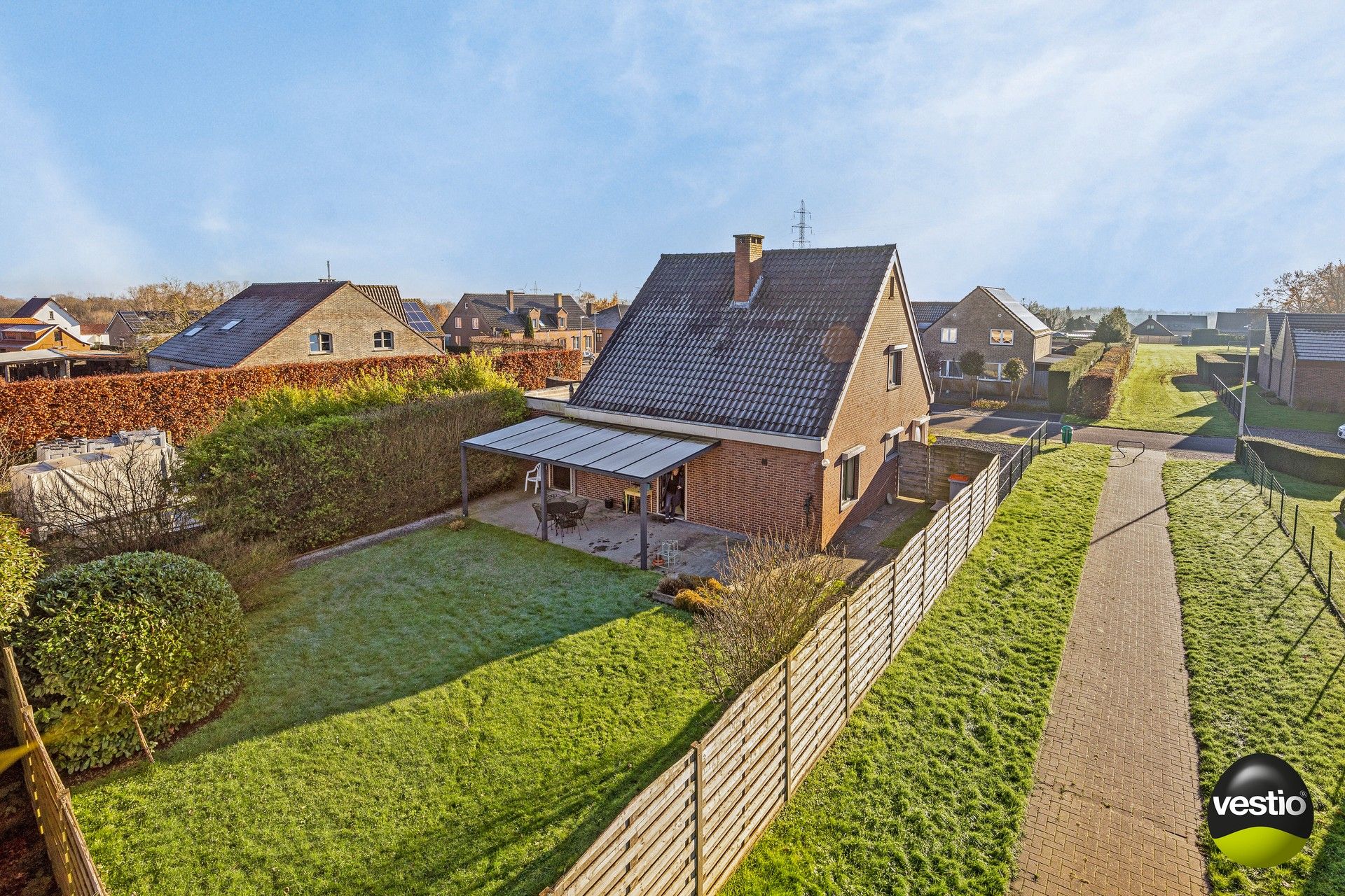 Charmante gezinswoning met zonnige tuin op rustige locatie in Gellik foto 2