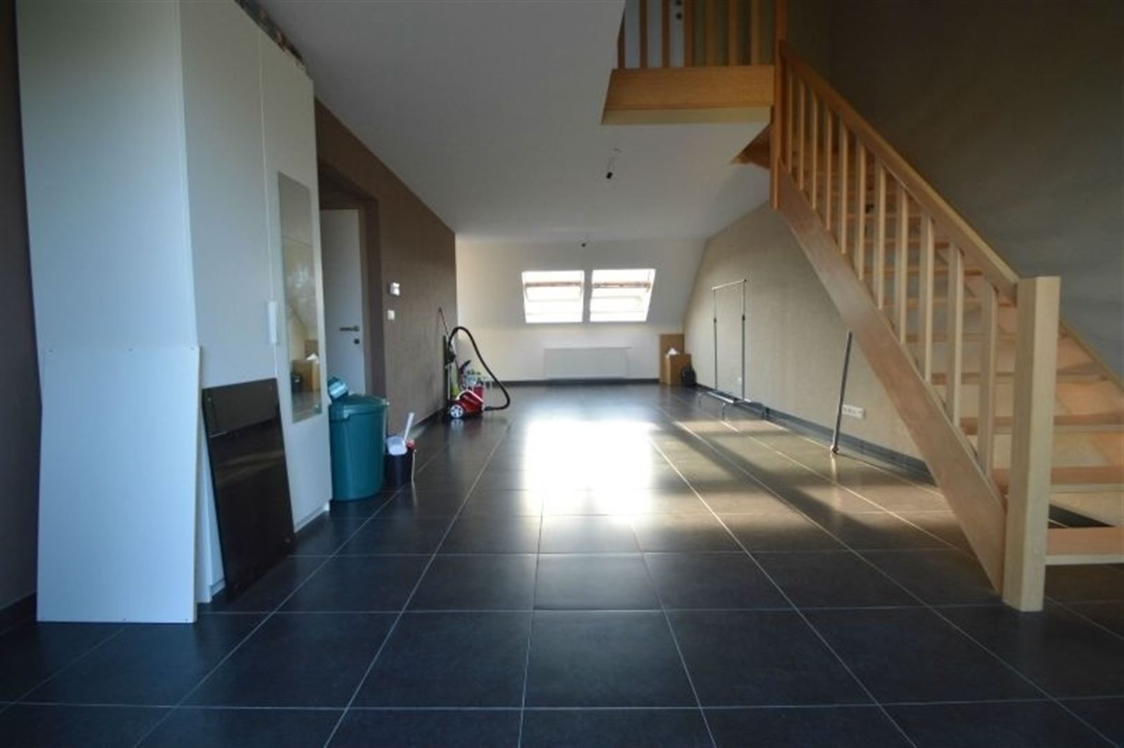 Prachtig Duplex appartement (106 m2) gelegen op het 2de verdiep te Dendermonde (Baasrode). foto 2