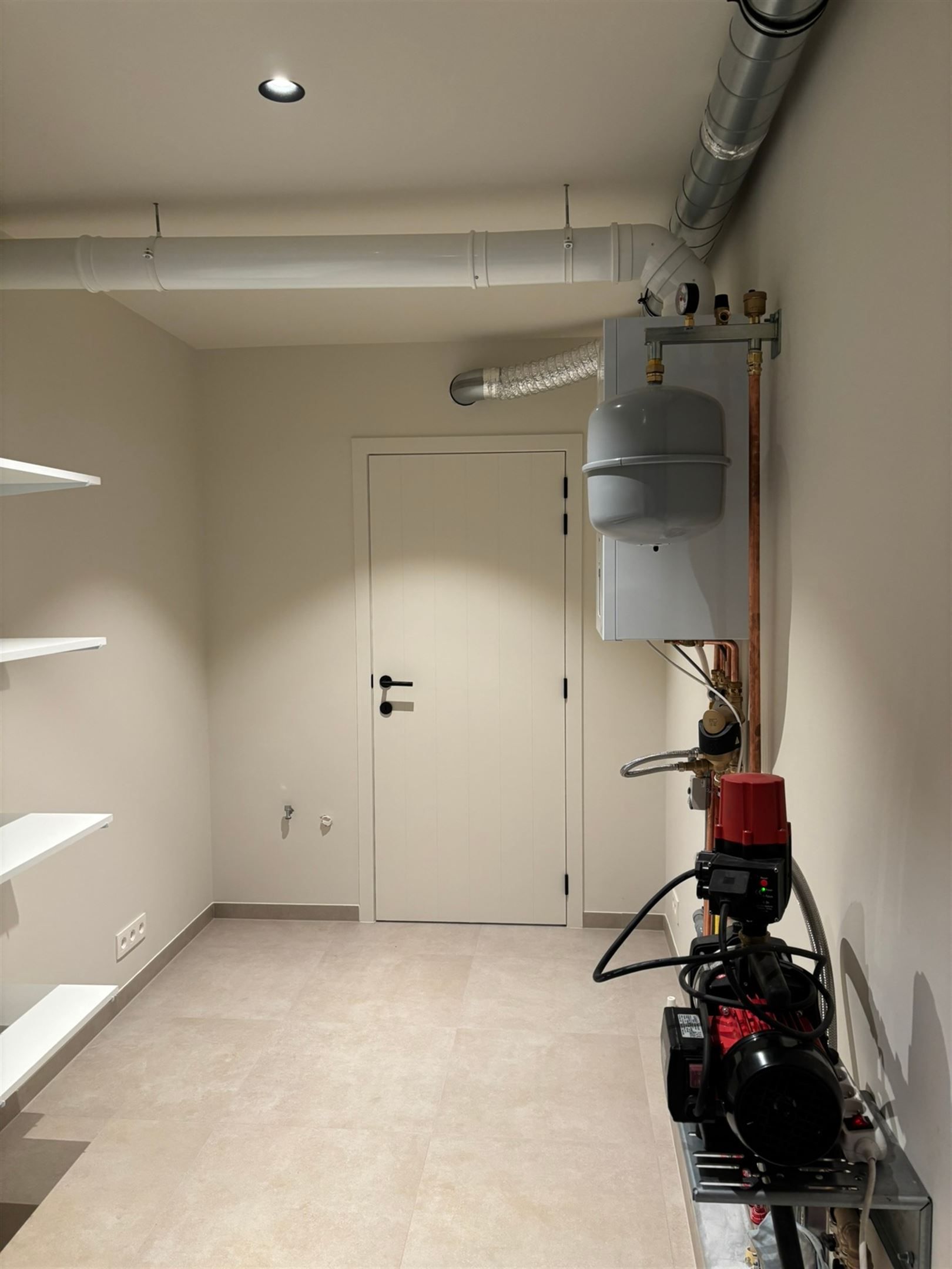 Nieuwbouw met 3 slpk's foto 9