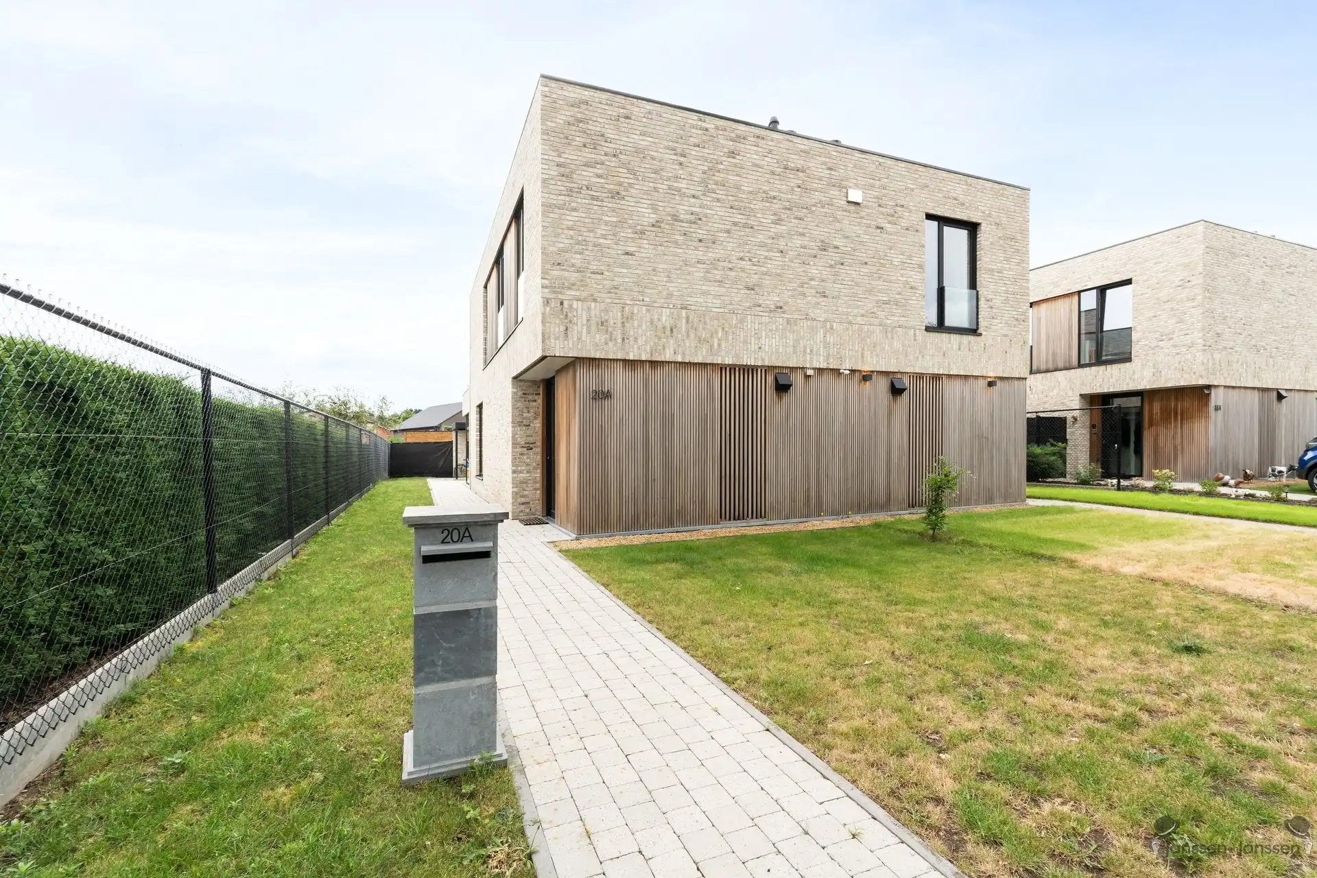 Woning met 3 slaapkamers op rustige locatie foto {{pictureIndex}}