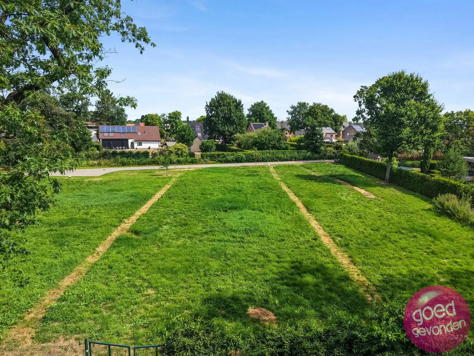 BOUWGROND van 10 ARE voor OB op TOPLIGGING - VERKEERSLUW  foto 11