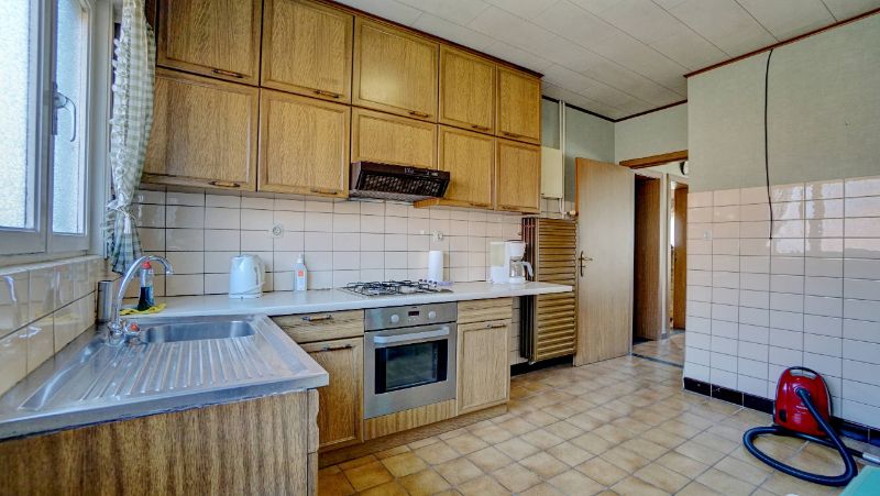 Te renoveren woning met ruim bijgebouw op 10a83ca foto 8
