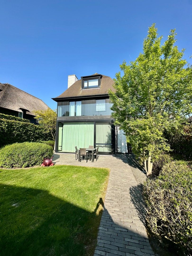 ()=>{if(producerUpdateValueVersion(node),producerAccessed(node),node.value===ERRORED)throw node.error;return node.value} Niki de Saint Phallestraat 14 - 8300 Knokke-Zoute
