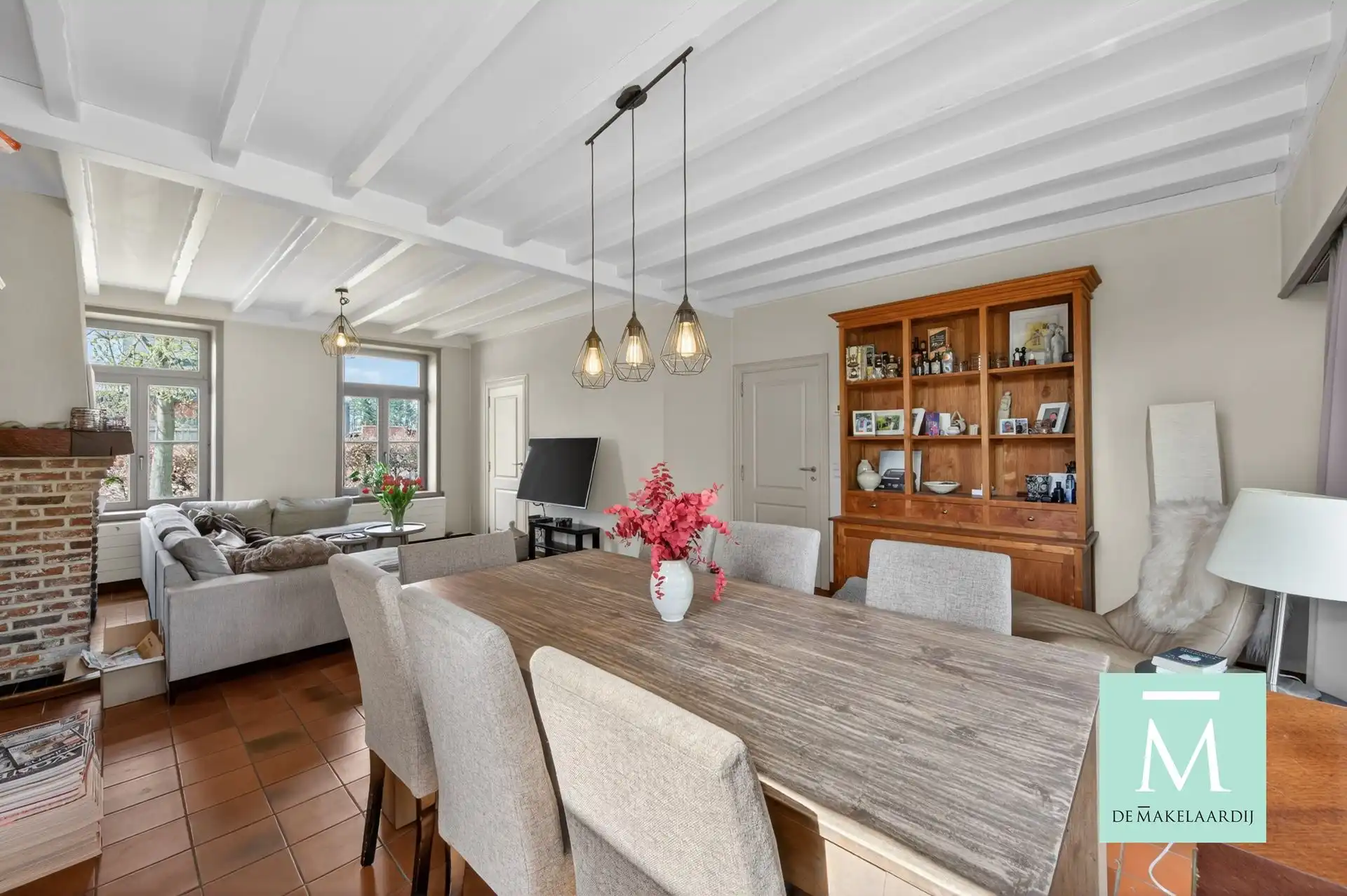 Ruime woning met 5 slaapkamers, garage en diepe tuin op toplocatie! foto 4