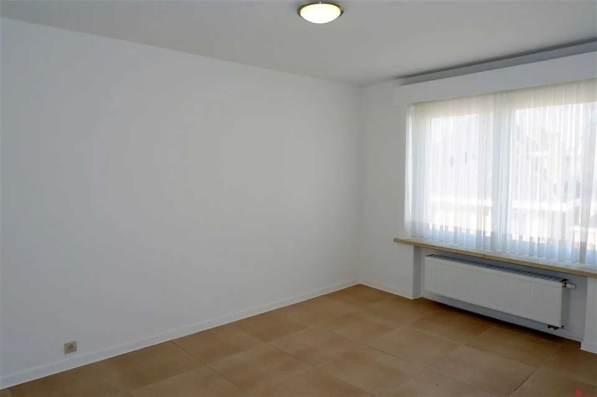 Appartement dicht bij centrum & station Kortrijk foto 8