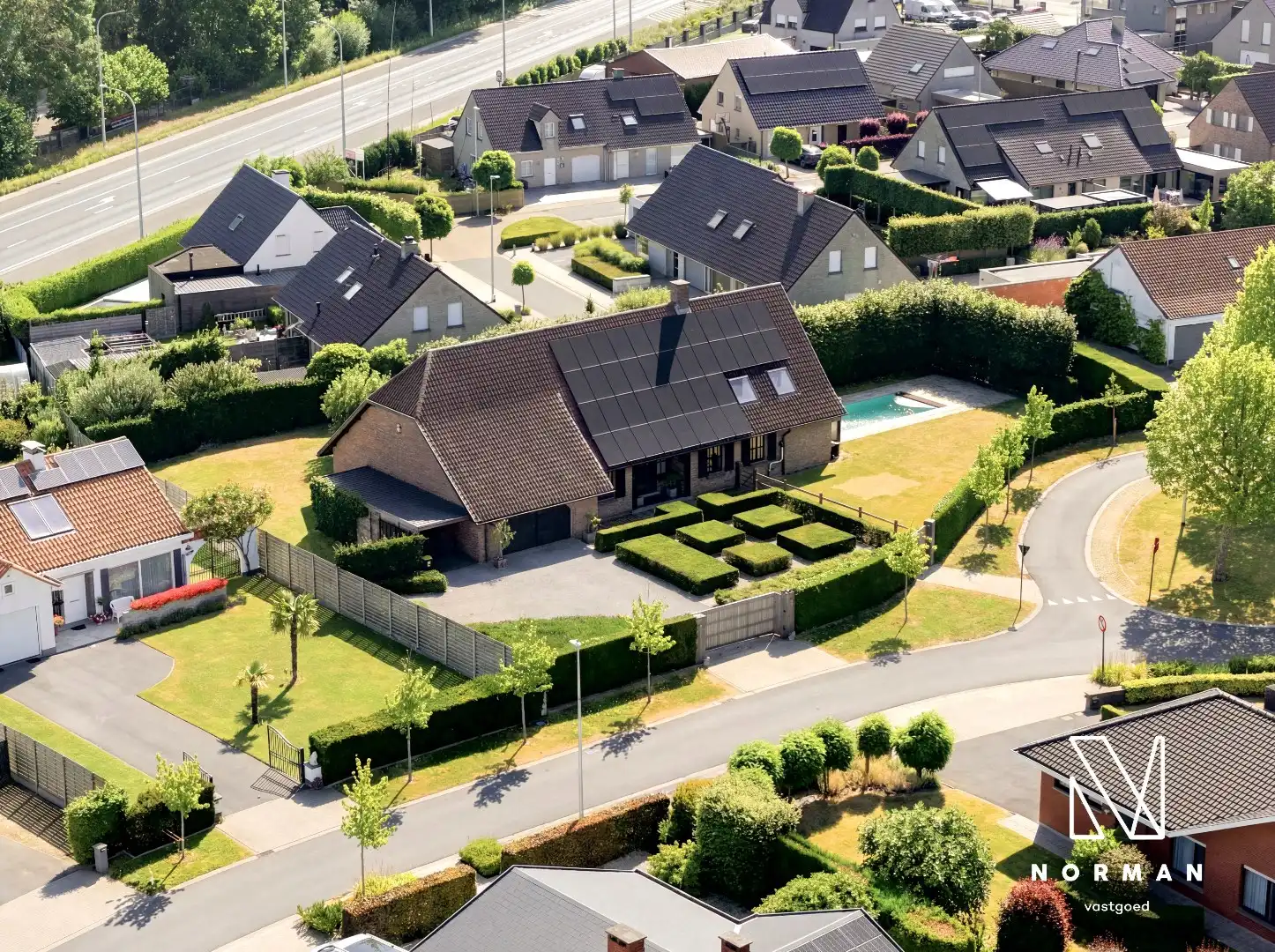 Villa met zwembad op een perceel van 1.598 m² foto 14