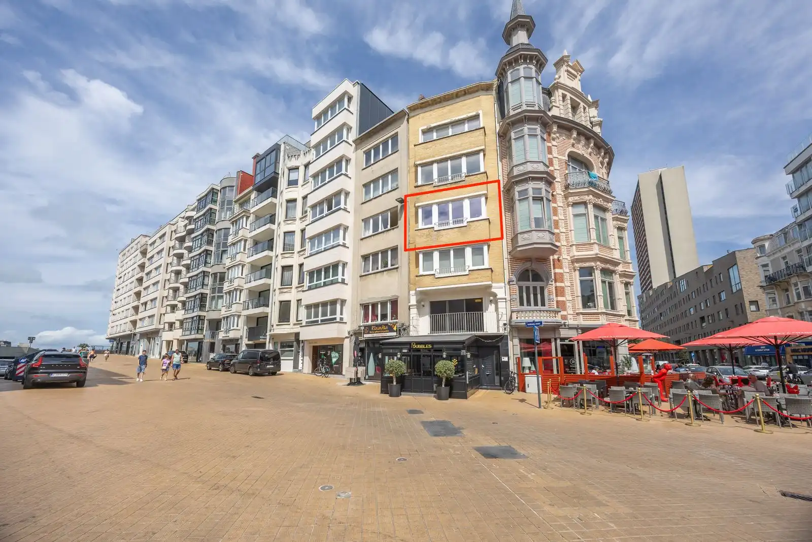 Subliem gerenoveerd appartement met 2 slaapkamers pal aan zee foto 17