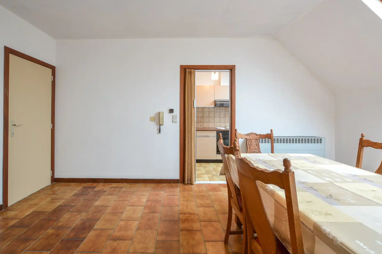 Interessante opbrengsteigendom met 5 volledig verhuurde appartementen in het centrum van Oudenburg foto 20