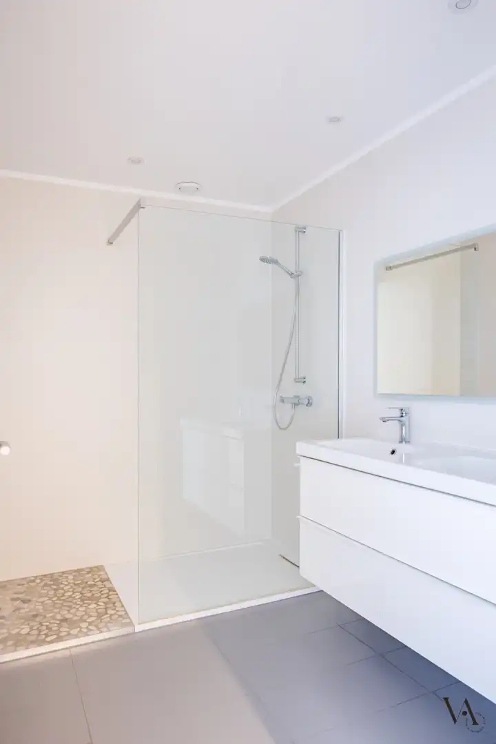 Ruim appartement met 2 slaapkamers en prachtig uitzicht over de jachthaven en het historische centrum foto 12