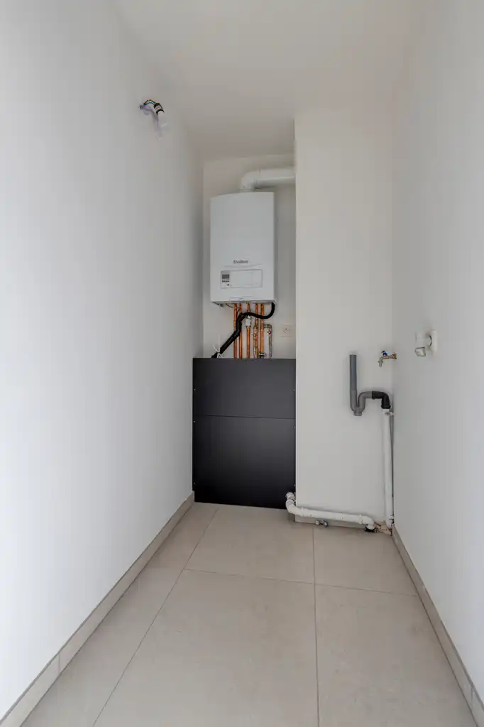 Volledig gerenoveerd en instapklaar 2 slaapkamer appartement foto 20