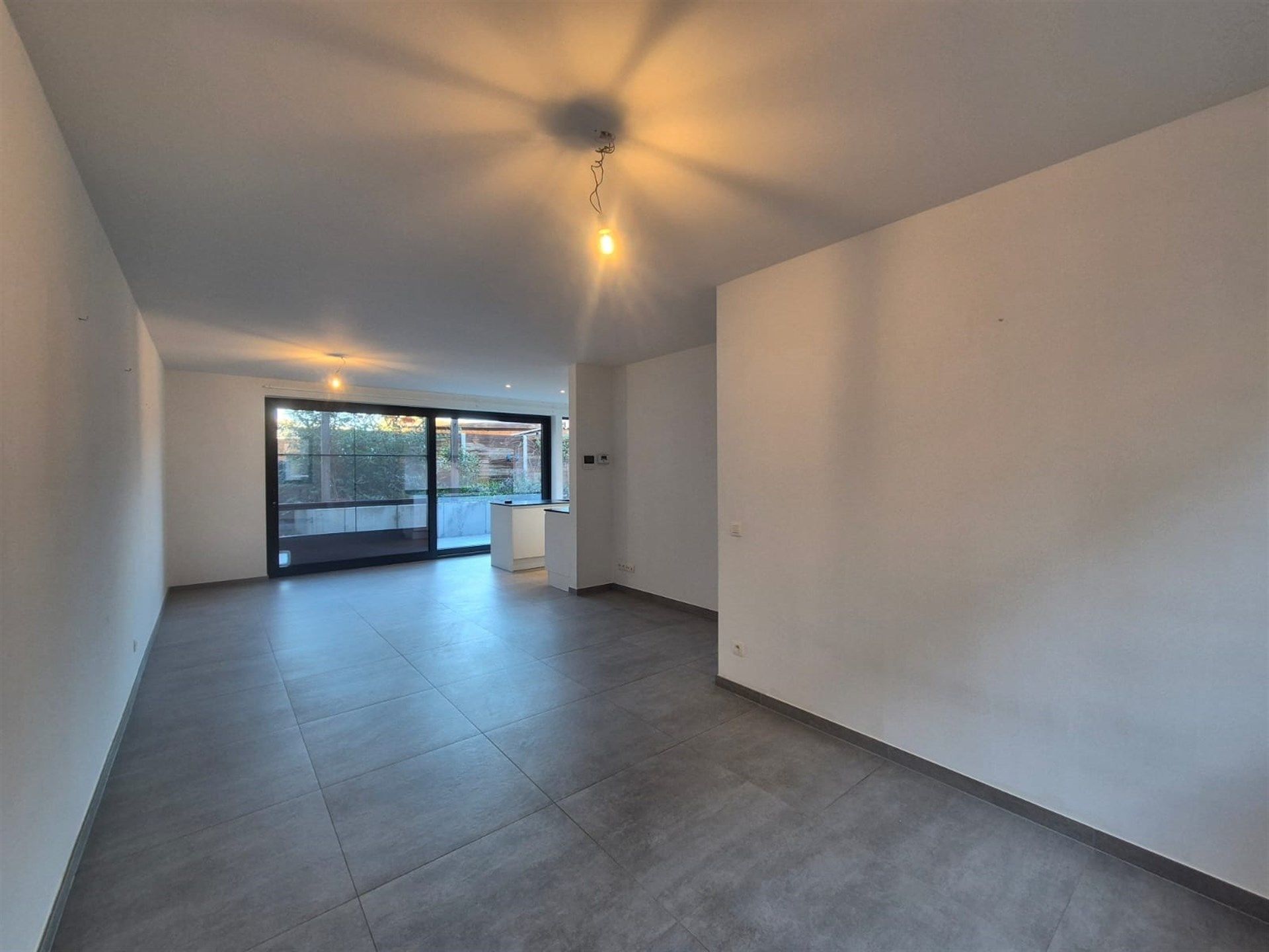Nieuwbouwwoning (2021) met 3 slaapkamers, tuin en garage.  foto 4